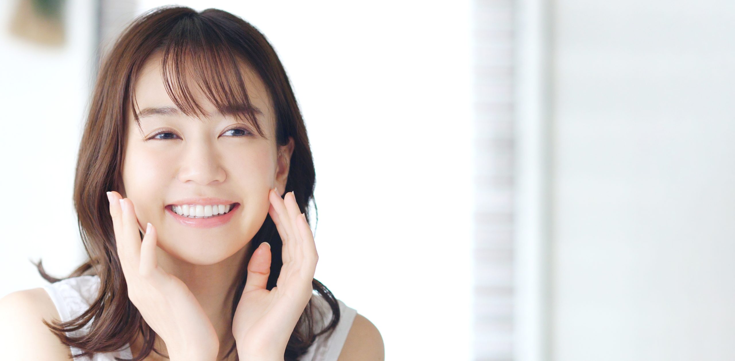 ホワイトニングメニューが充実
・最新の専用機器
・安全・安心な保証